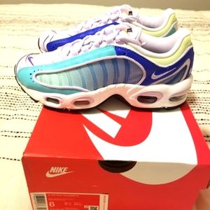 Women's Nike Air Max Tailwind IV w/Box "NEW"